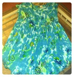 100%Rayon sundress w/decor buttons open to split